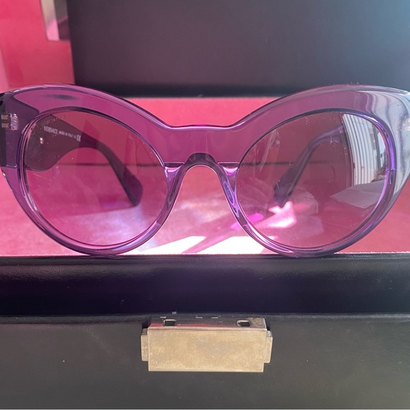 Authentic VERSACE Women’s Sunglasses Cat Eye Purple Gold Medusa - Picture 2 of 7